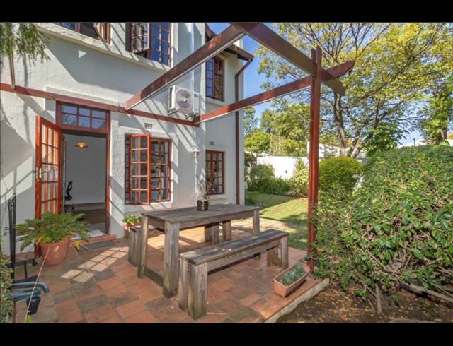 3 BEDROOM TOWNHOUSE FOR SALE IN BRYANSTON
